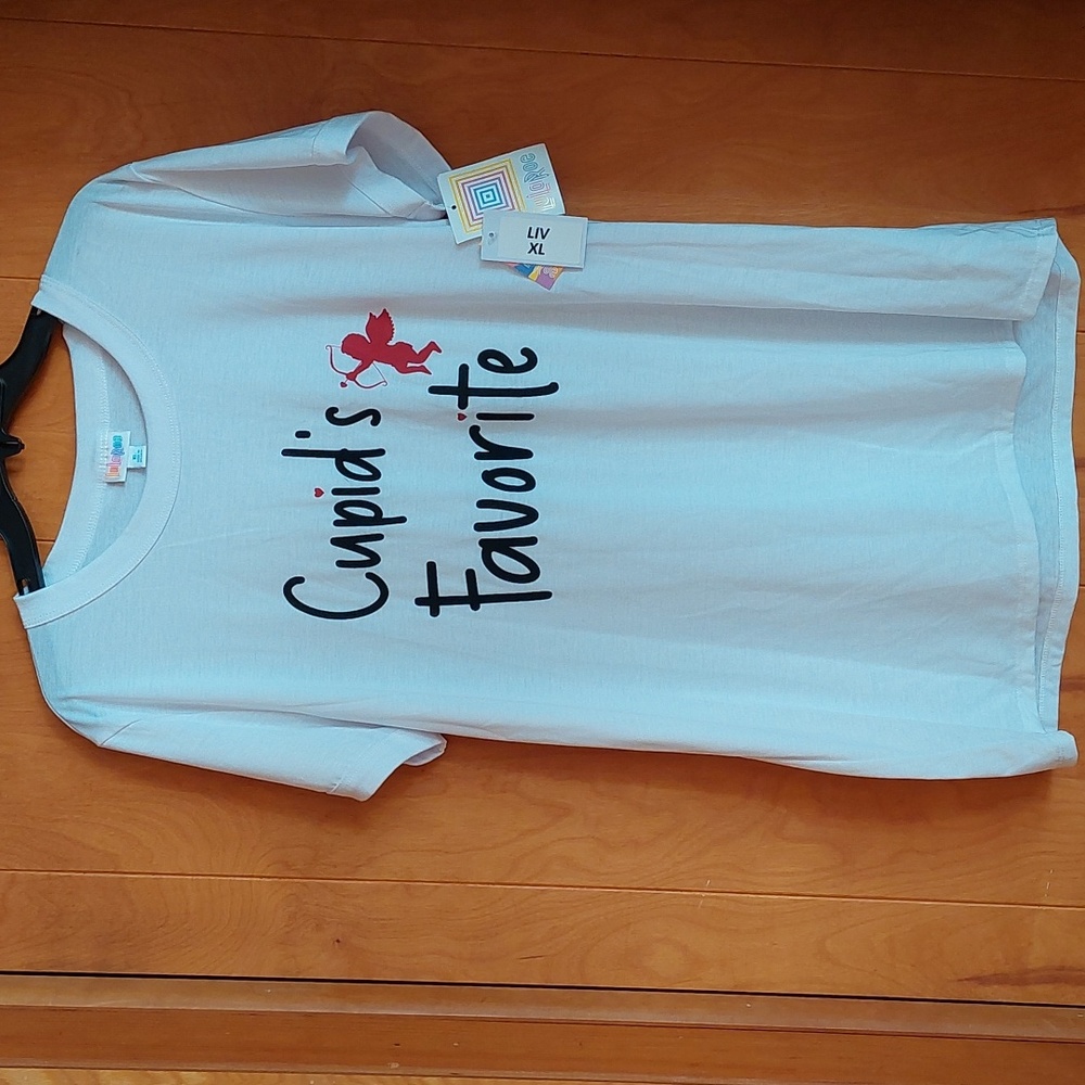 LuLaRoe NWT Womens XL Liv White Short Sleeve Shirt Valentines Cupid